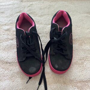 Black and Pink Heelys Womens sz 7 , Yth sz 6